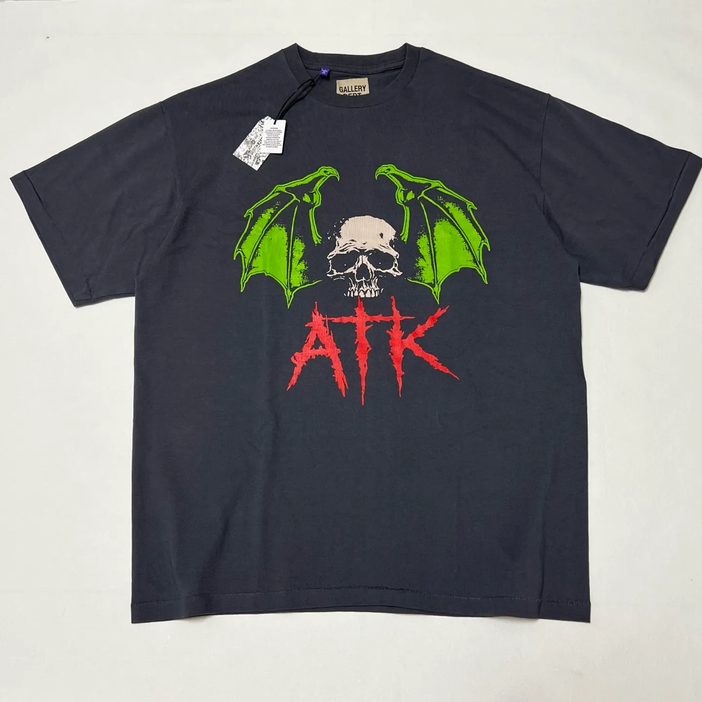 GALLERY DEPT. ATK NIGHT TEE/WALK ATK series latest model Bat skull glitter LOGO distressed TEE Washed black S-XL Garment dyeing Rewashed distressed Original consistent main mark➕ATK series main mark Correct version Top-notch printing technology Divine restoration